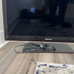 screen/monitor 40 inches
