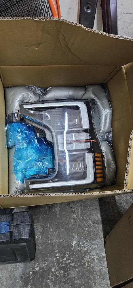 F250 Headlight