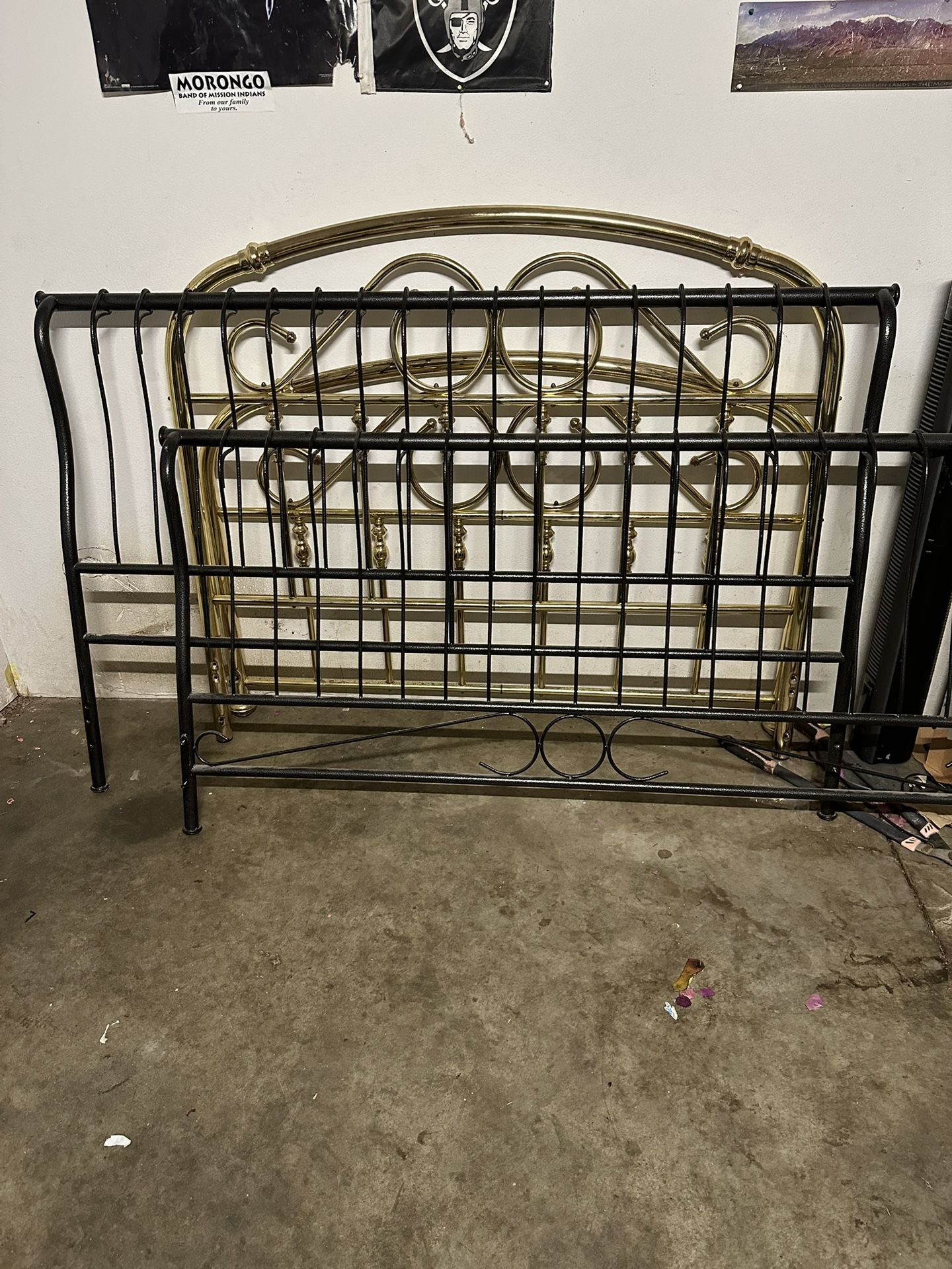 Queen And Cali King Bed With Frames