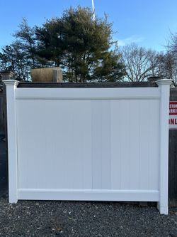 ‘6 Privacy Fence Section(s)