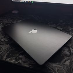 MacBook Pro (M3 PRO CHIP) 2023