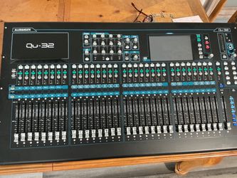 Allen&Heath QU 32 mixer