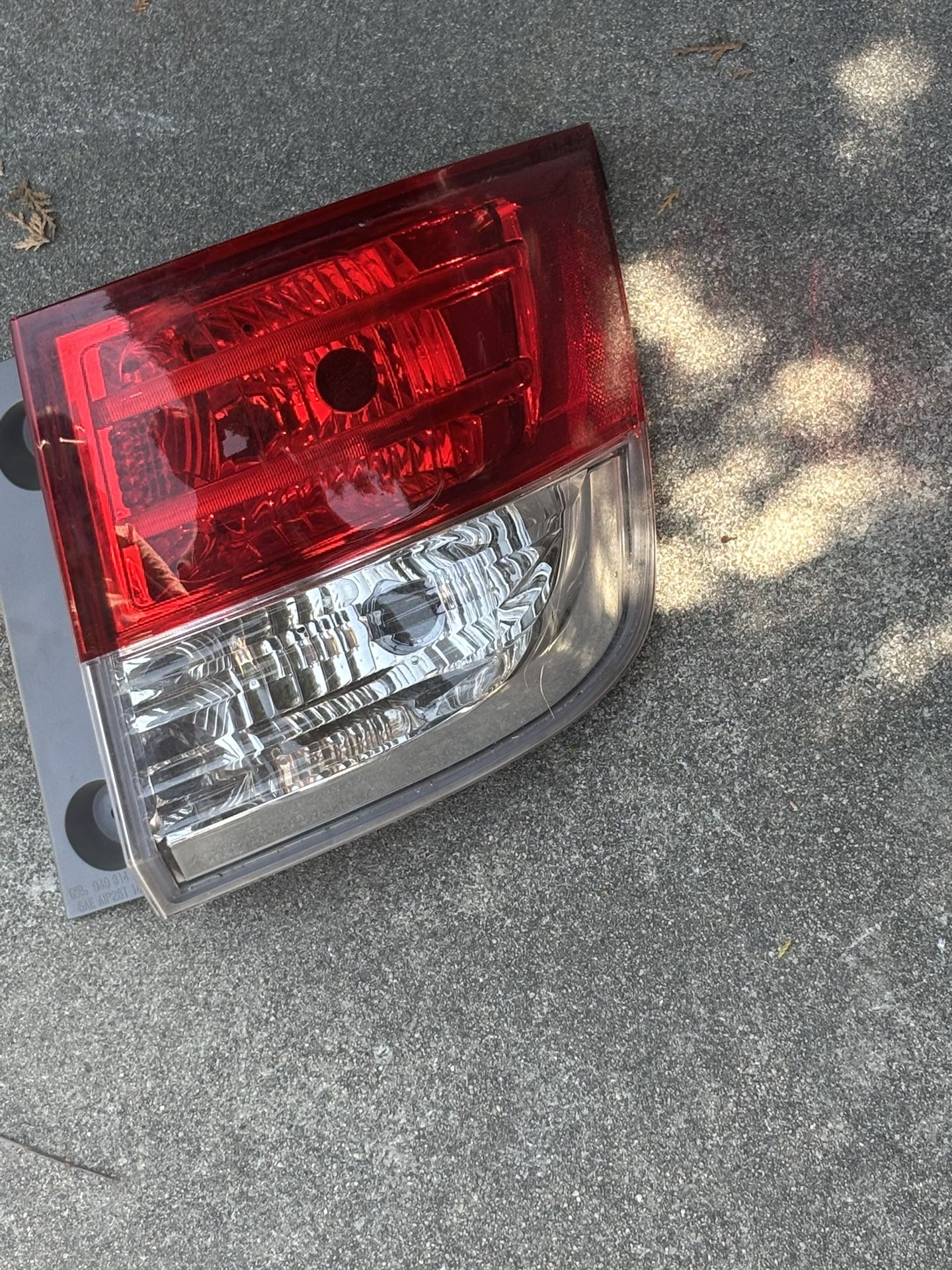 2014-2017 HONDA ODYSSEY RIGHT TAILLIGHT QUARTER PANEL MOUNTED OEM