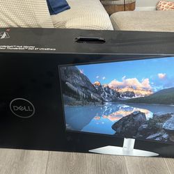 Dell Ultrasharp 27” Thunderbolt Hub Monitor