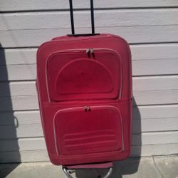 Bag Max Luggage Suitcase With Wheels And Retractable Handle.