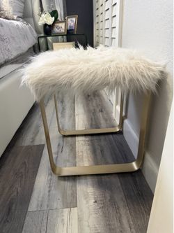Modern vanity chair