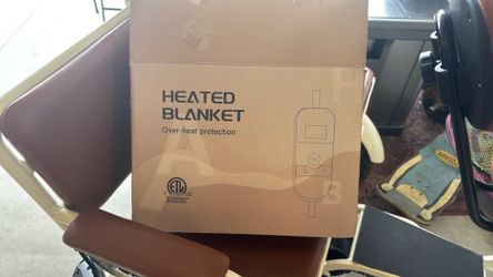 Brand new heated blanket
