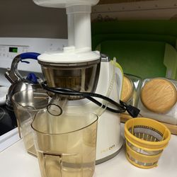 HURON SLOW MASTICATING JUICE EXTRACTOR HU-100 Juicer 