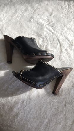 True Religion heeled mule size 7.5