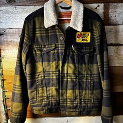 Levi's Sherpa Trucker Jacket Green Small Check Men’s Size M