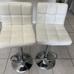4 Bar Stools For Free