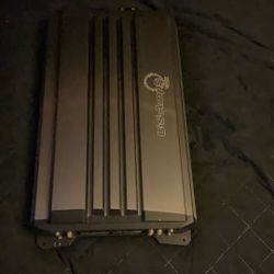 US AMPS.    AX-5600 Five Channel  AMP