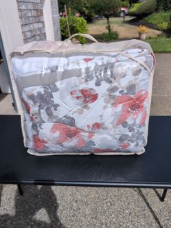 Queen Comforter
