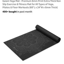 New - Gaiam Black Yoga Mat