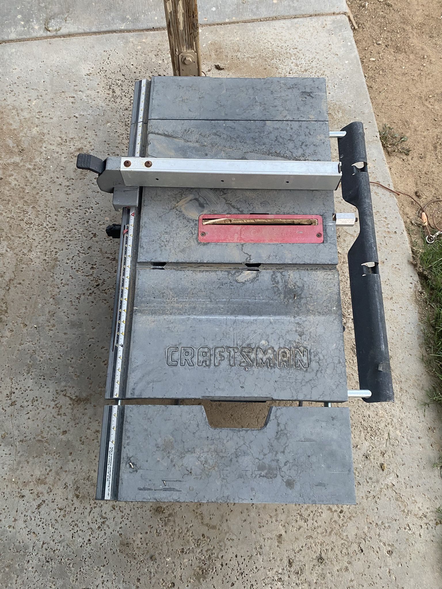 Saw table