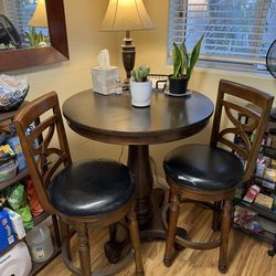 Hightop (Solid Wood) Pedistle Table & Chairs