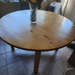 Large Round Table Seats 6 With Built In Leaf Seats 8