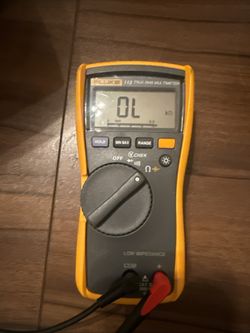 Fluke 113 true rms multimeter
