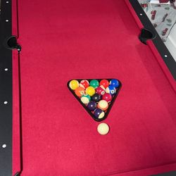 7ft Pool Table