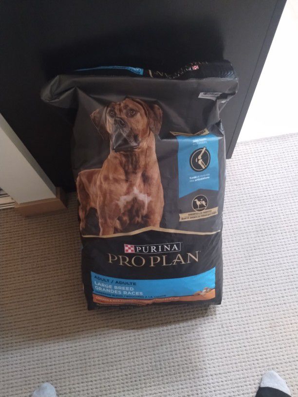 Purina Pro Plan  Large Breed  Dog Food. SpecialIzed formula .For.Joint Health  And Mobility . 