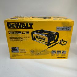 New DeWALT DWPW2100 2100 PSI 1.2 GPM Electric Jobsite Pressure Washer