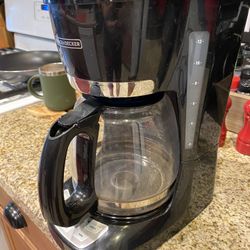 Black & Decker Coffee Pot and Maker