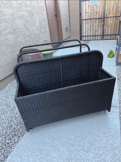 Pool organizer