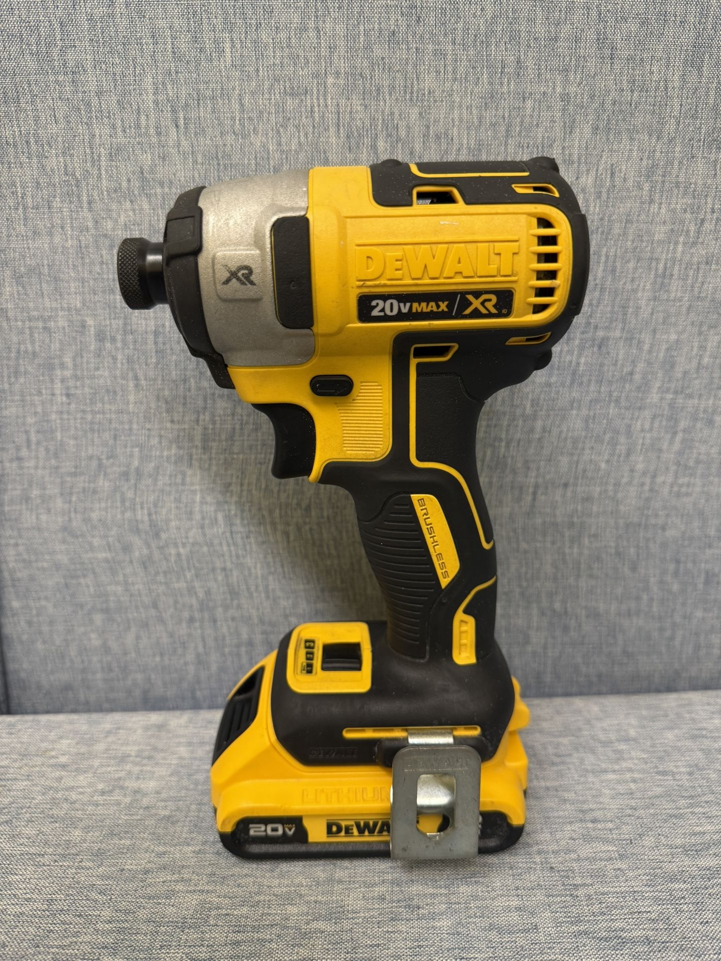 DeWALT DCF887 1/4" Impact Driver