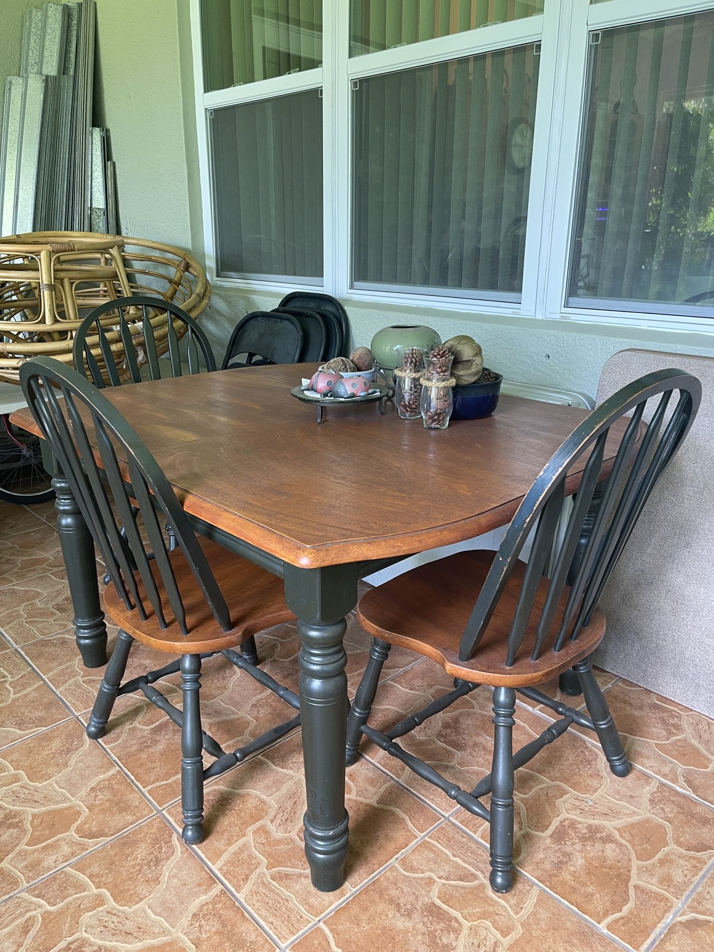 Wooden Dining Table W 6 Chairs