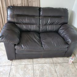 Free Love Seat