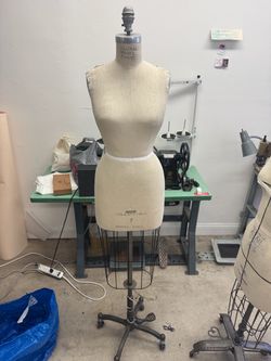 Dress form