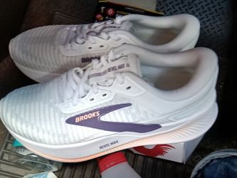 Brooks shoes
