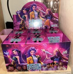 K-POP Surprise Keychain