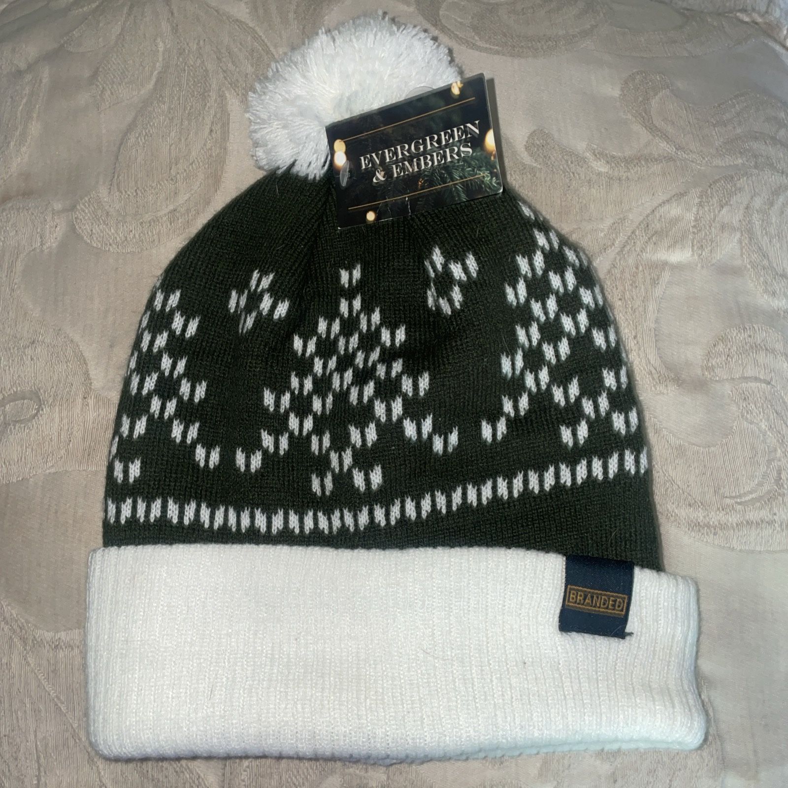 Branded Unisex Snowbelle Beanie Evergreen & Embers Flakes Pinyon Green New NWT