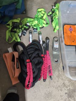 Rugged ridge and offroading gear straps /4x4 towing recovery equipment