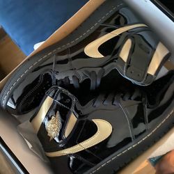 Black & Gold Retros (Brand New) Never Worn