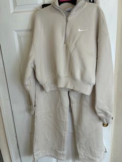 Nike Cream Zip Sweatshirt & Jogger Set