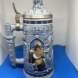 VTG 1995 AVON KNIGHTS OF THE REALM STEIN-FINE COLLECTIBLES COLLECTION  Beerstein 