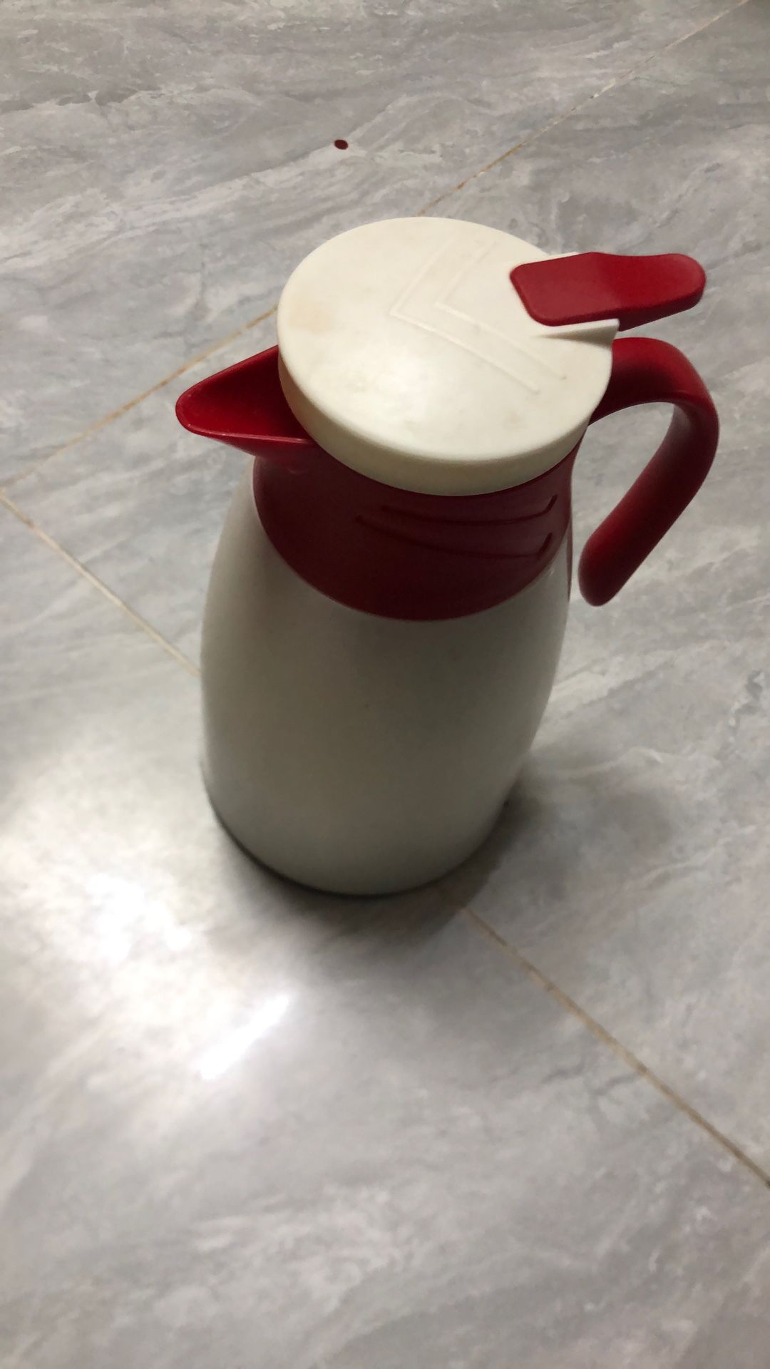 34 Oz Insulated Stainless Steel Water Bottle With Handles