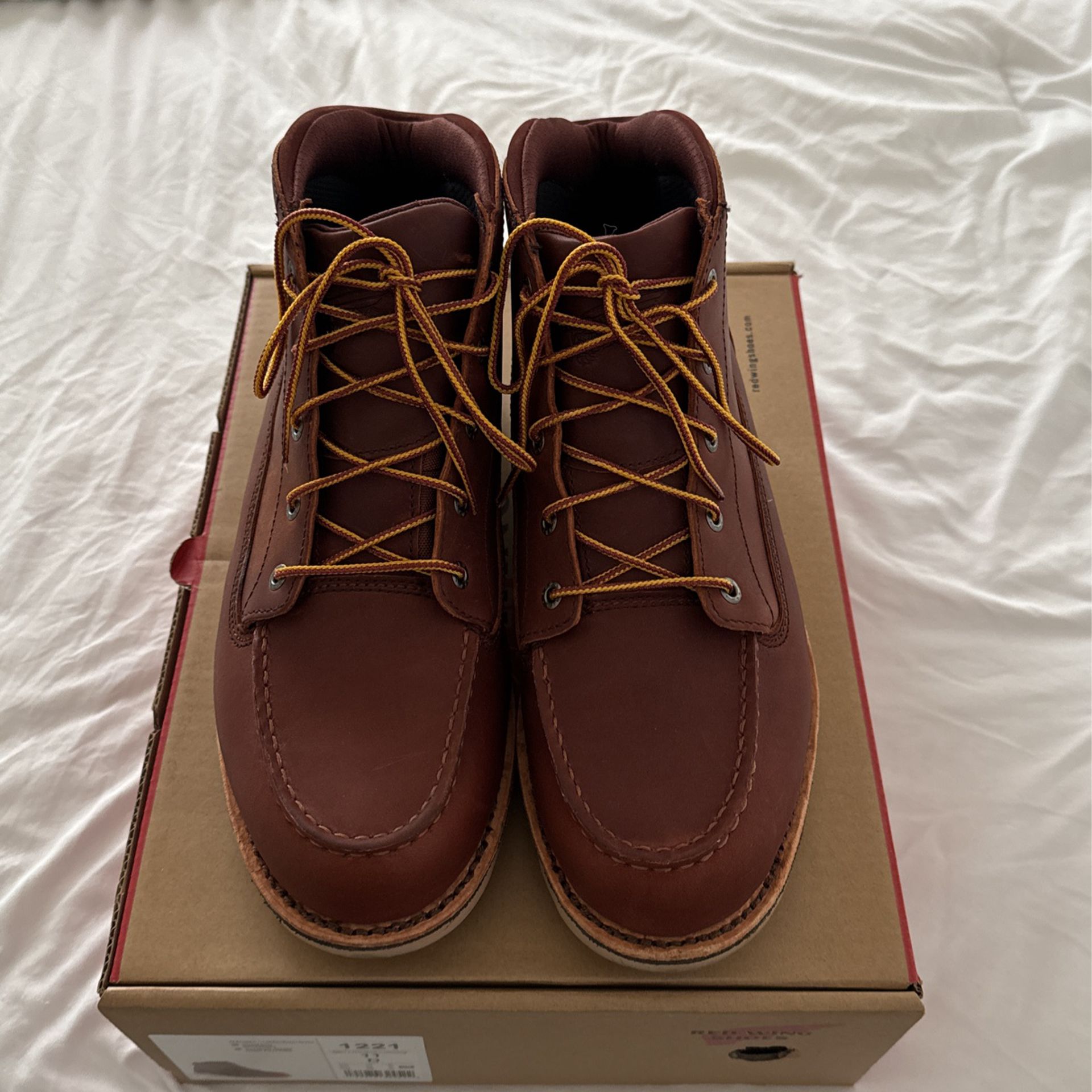 RED WING Model 1221 Size 11D Soft Toe for Sale in Clovis, CA - OfferUp