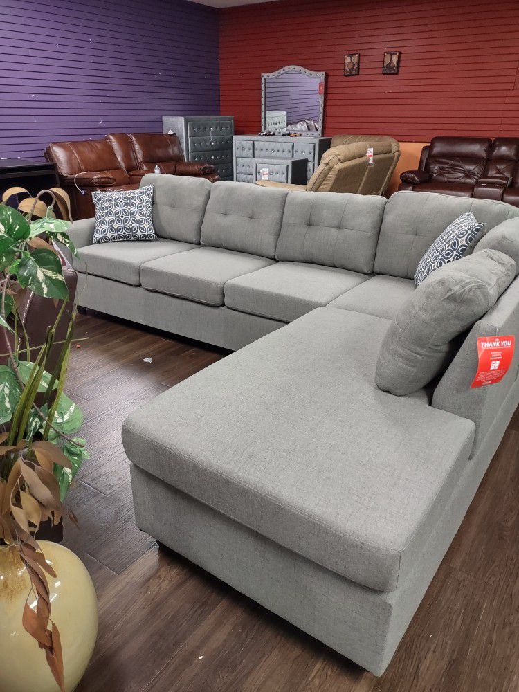 New Sectional Sofa With Reversible Chaise Lounge 110x70 In