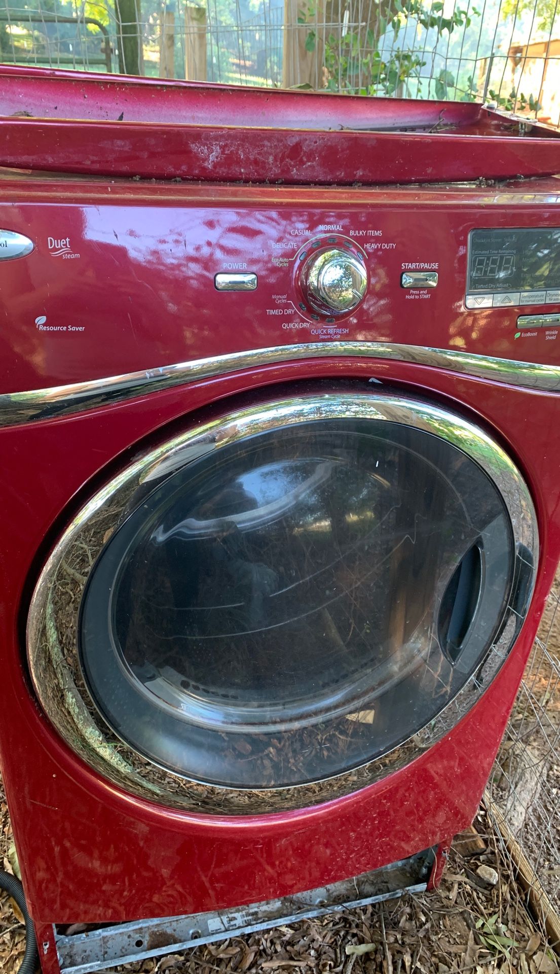 Whirlpool duet washer and dryer set with Pedestal. for Sale in