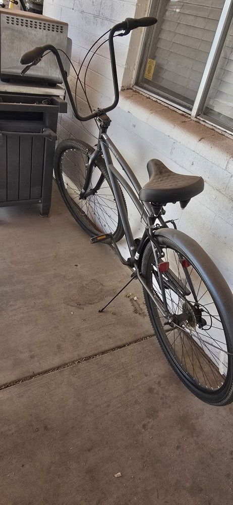 Midway Cruiser Bike
