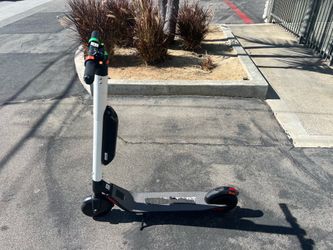 Segway ES4 Ninebot Scooter