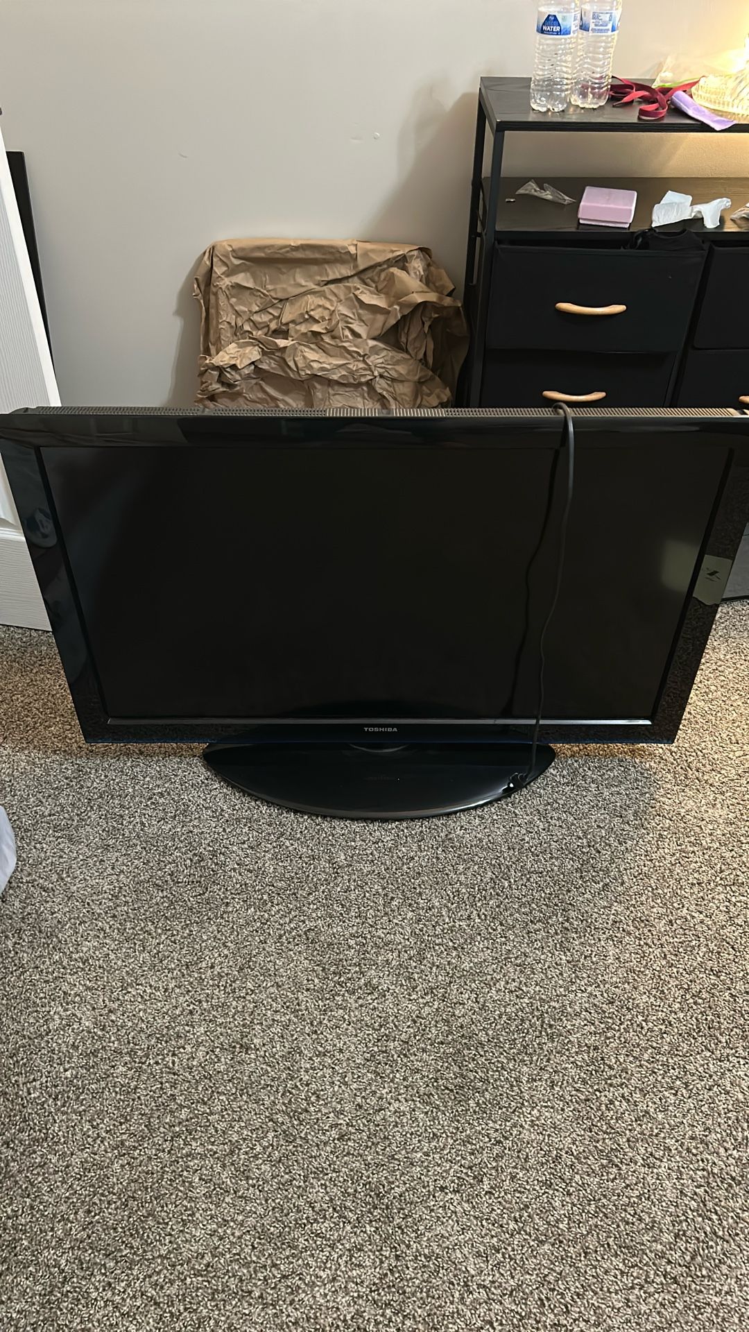 Toshiba TV 43in.