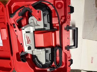 Milwaukee corded deep cut band saw