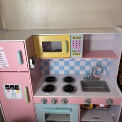 Play kitchen