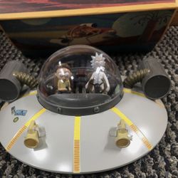 Rick & Morty Interplanetary Junk Ship! w/ Science Man & Boy Rickmobile Exclusive