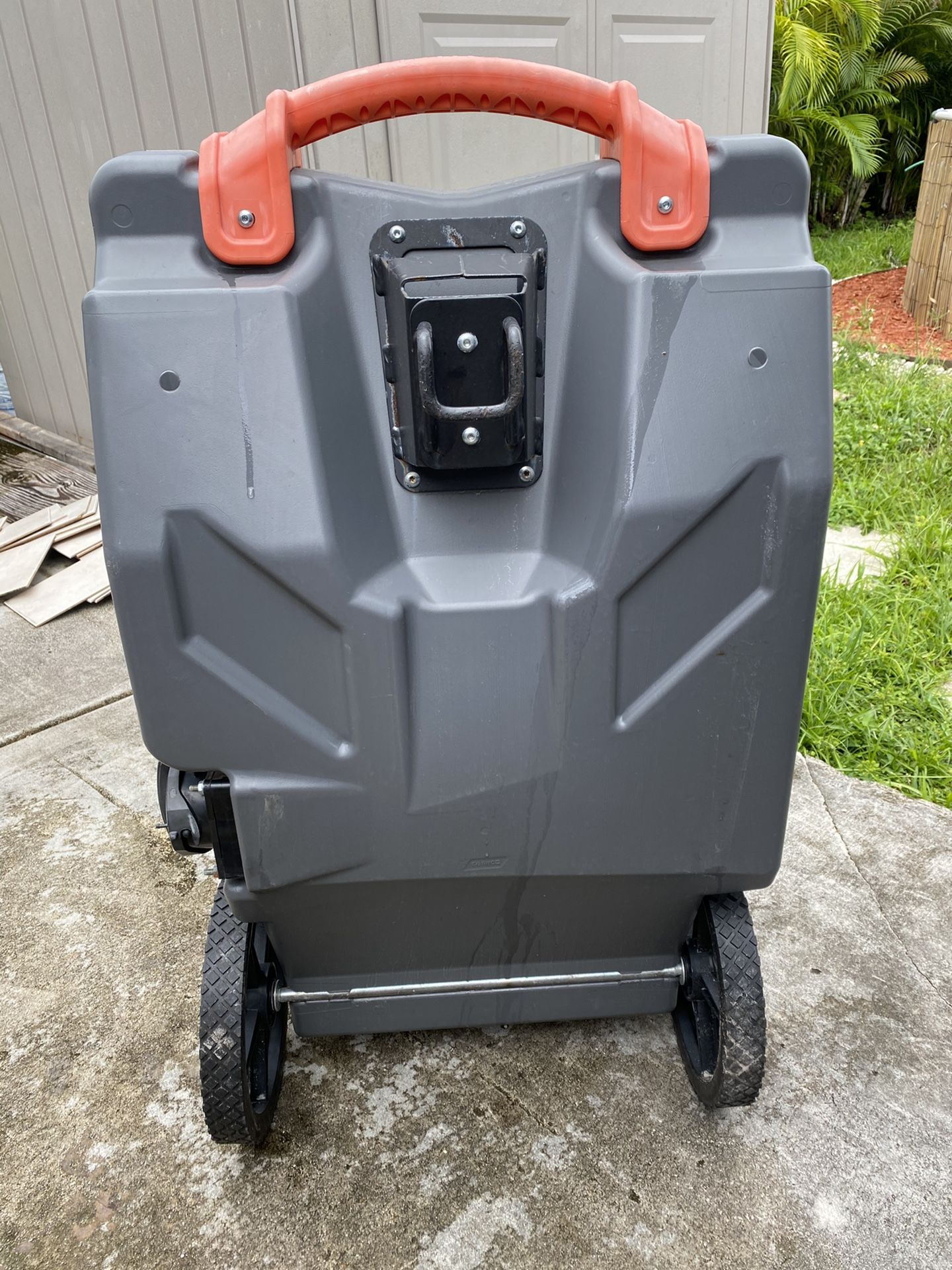 Portable Grey Tank - Waste Tank- Camco