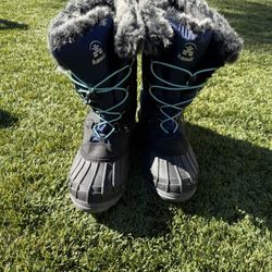 Girls snow boots 